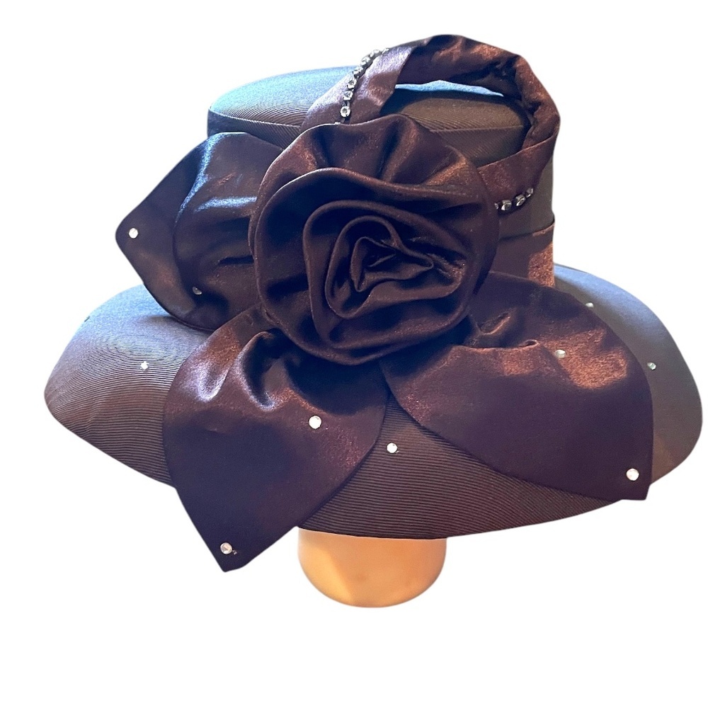 NWOT Italia Exclusive Bowknot Elegant Women's Brown‎ Church